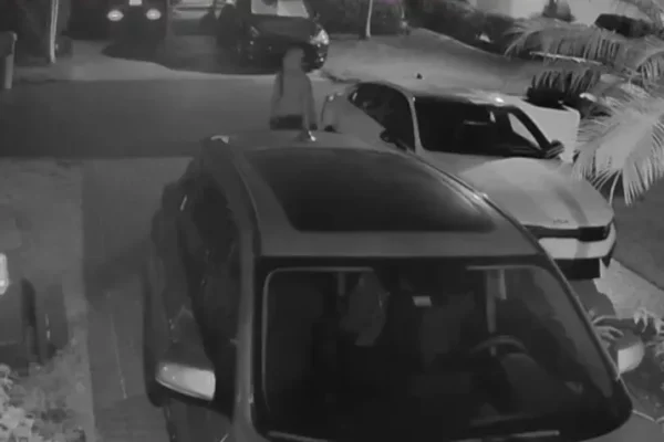 Burglars Hit Cars and Homes Overnight in Doral Neighborhood, Police Investigating